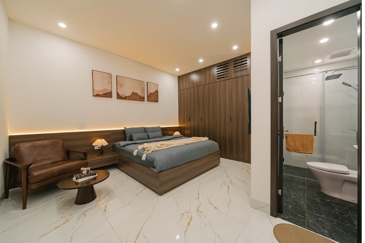 Frette Italian sheets, premium bedding, down duvets, memory-foam beds