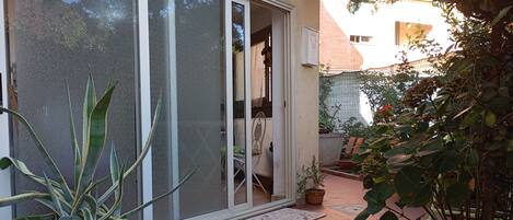 تفاصيل الفندق من الخارج