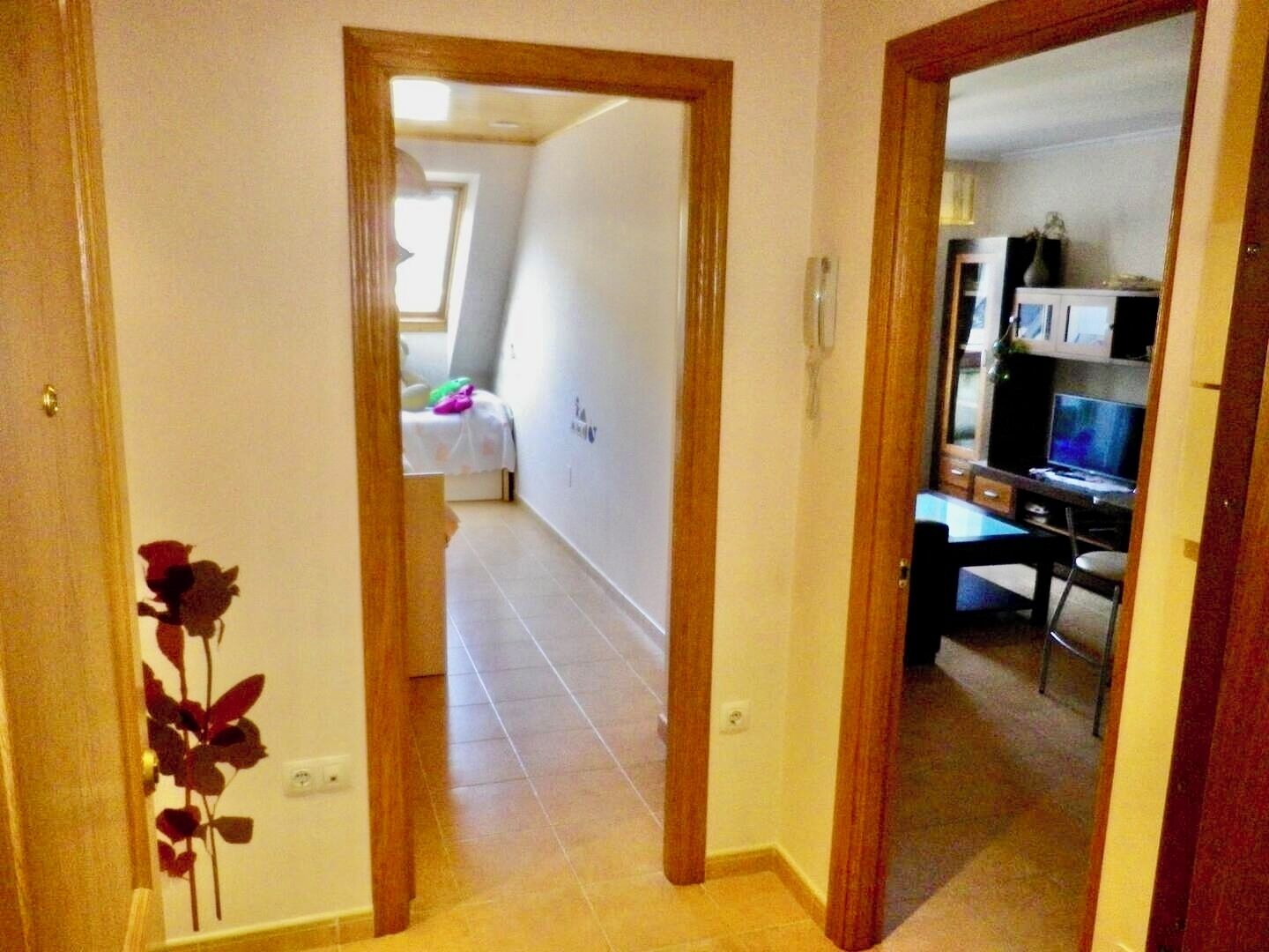 Tabla de planchar con plancha, Internet, ropa de cama