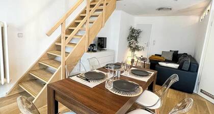 Loft-Style Apartment Near Botanical Garden