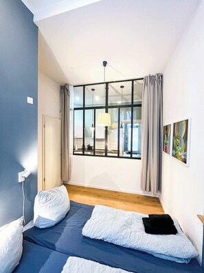 2 bedrooms, desk, iron/ironing board, WiFi - High-design Loft for 4 in the center of Pberg (Berlin)