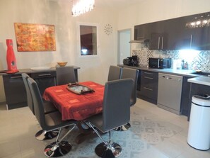 تناول الطعام