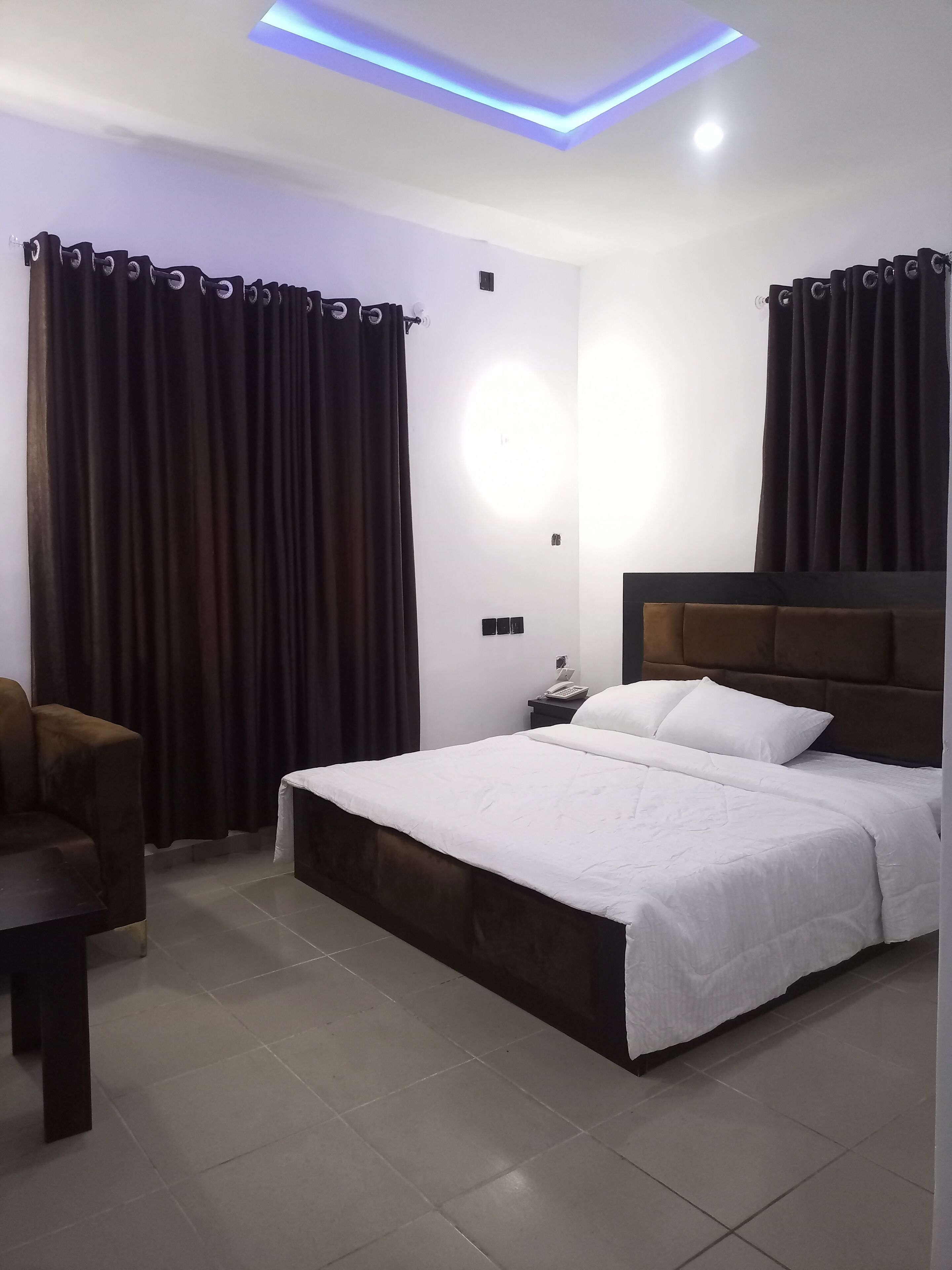 Iron/ironing board, free WiFi