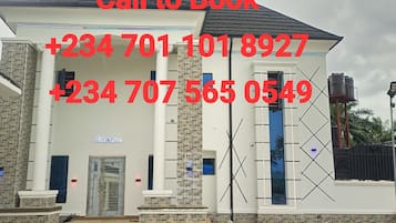 Majoituspaikan julkisivu