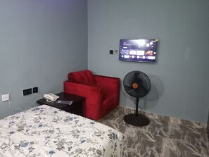 Bügeleisen/Bügelbrett, kostenloses WLAN