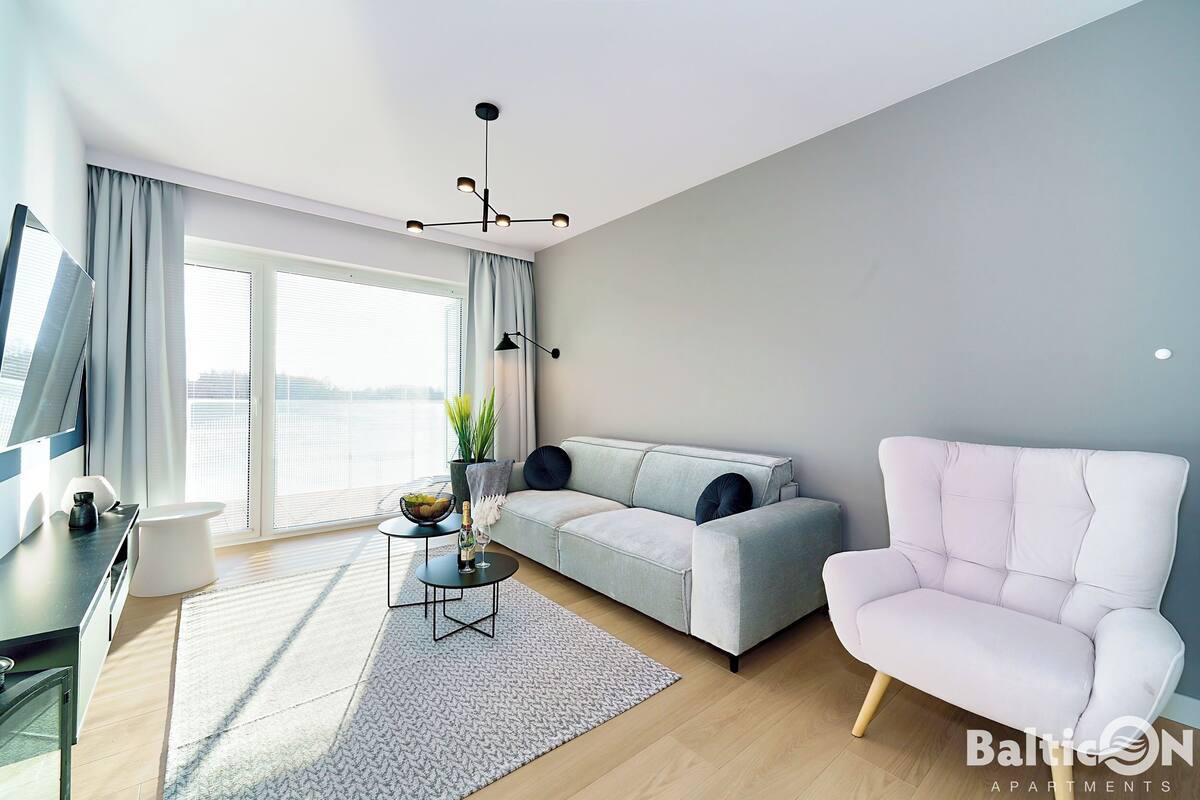 Classic-huoneisto, näköala uima-altaalle (A308) | Oleskelualue | 40–tuumainen äly-TV, jossa digitaalikanavat