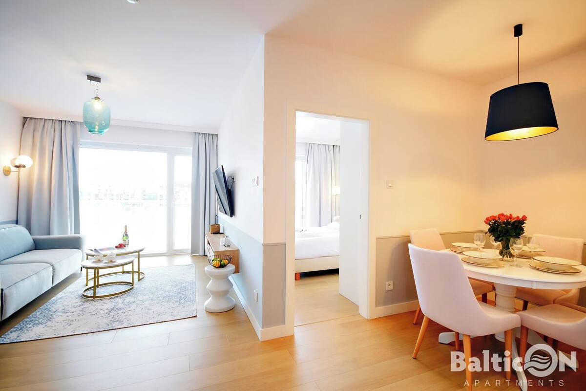 Classic Apartment, Park View (D406) | Living area | 40-inch Smart TV with digital channels