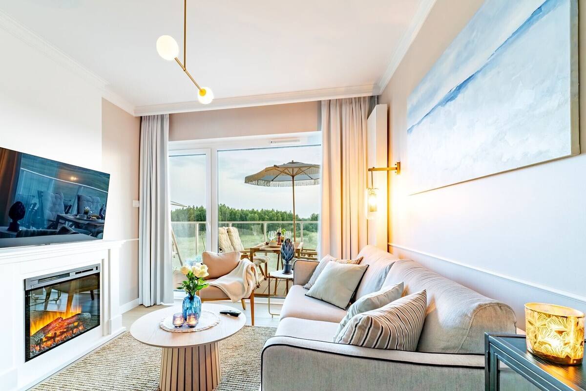 Comfort-Apartment (D301) | Wohnbereich | 40-Zoll-Smart-TV mit Digitalempfang