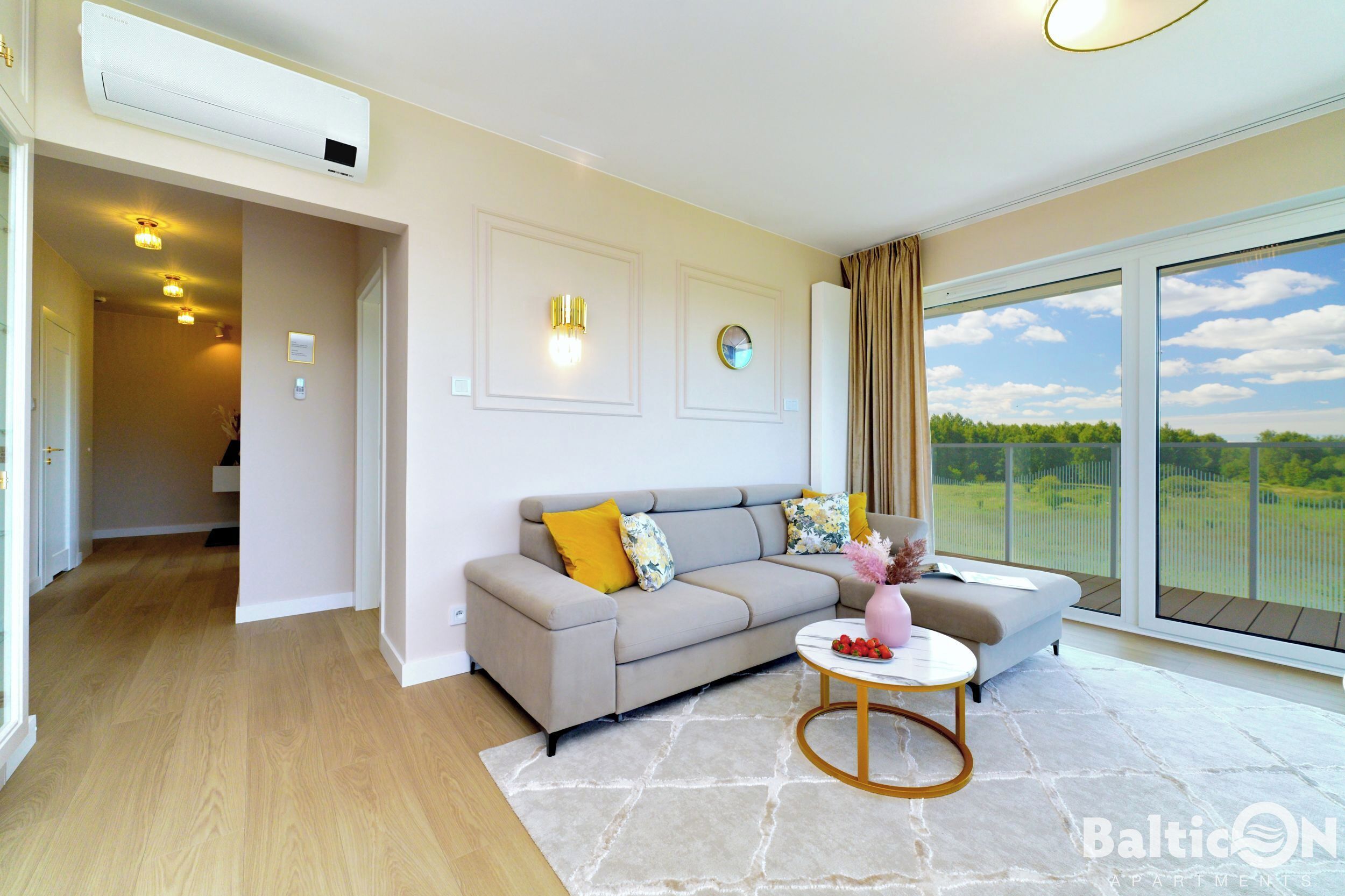 40-inch Smart TV with digital channels