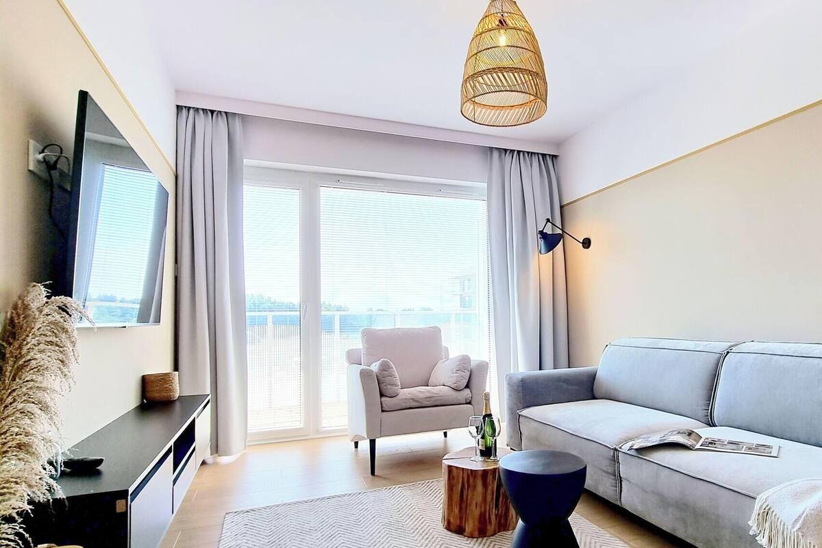 Classic Apartment B311 | Living area | 40-inch Smart TV with digital channels