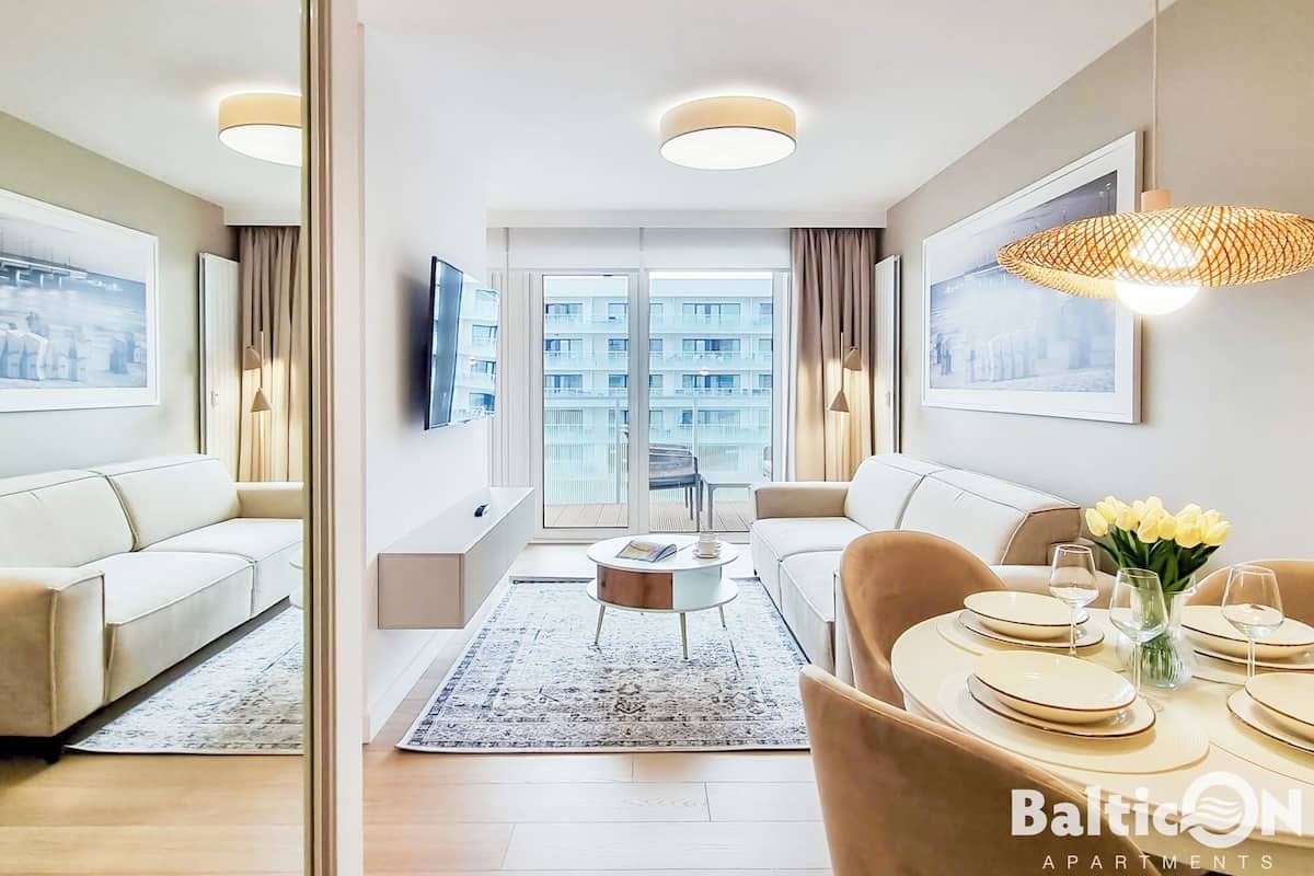 Studiosuite, 1 Queen-Bett und Schlafsofa, Kochnische (F206) | Wohnbereich | 40-Zoll-Smart-TV mit Digitalempfang