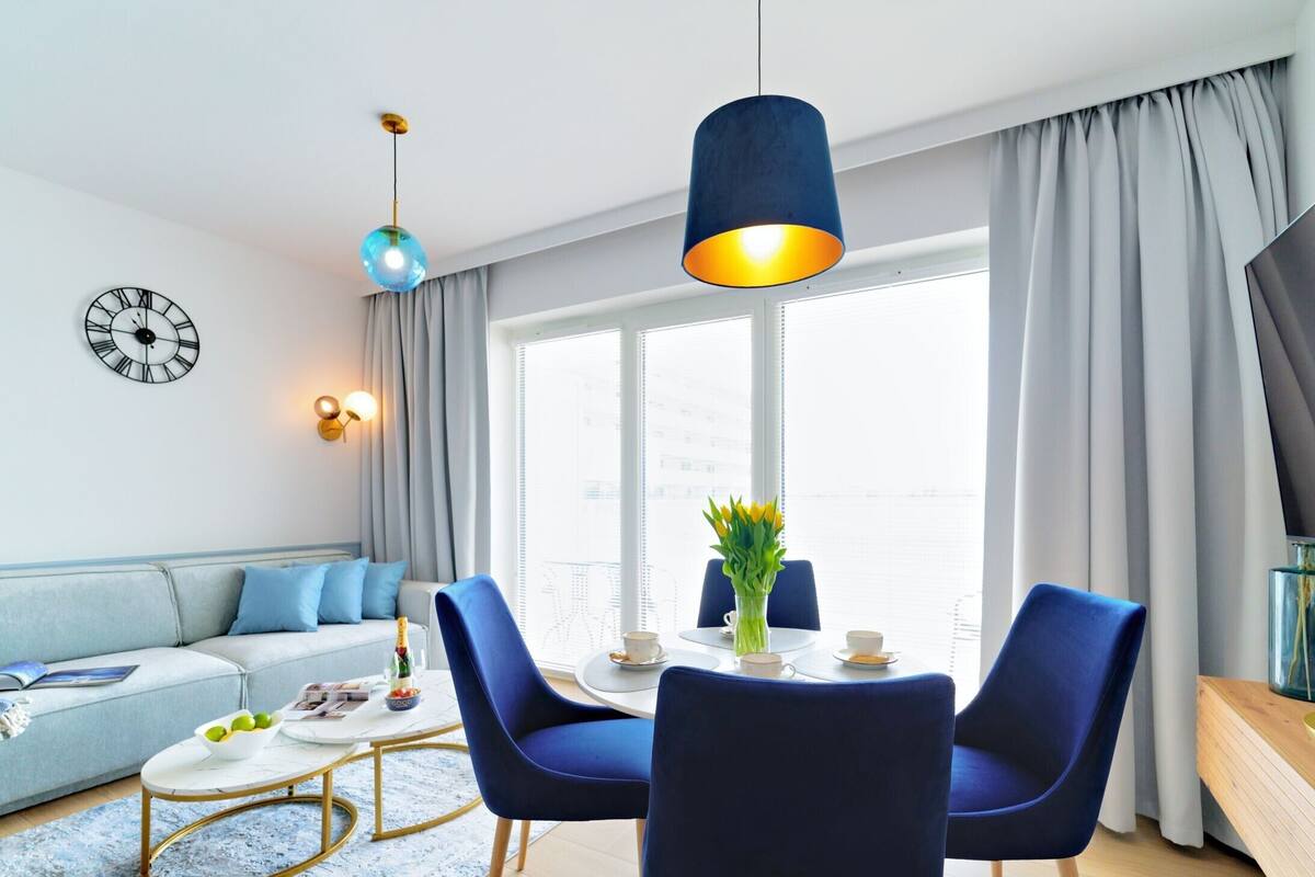 Studiosuite, 1 Queen-Bett und Schlafsofa, Kochnische (C007) | Wohnbereich | 40-Zoll-Smart-TV mit Digitalempfang