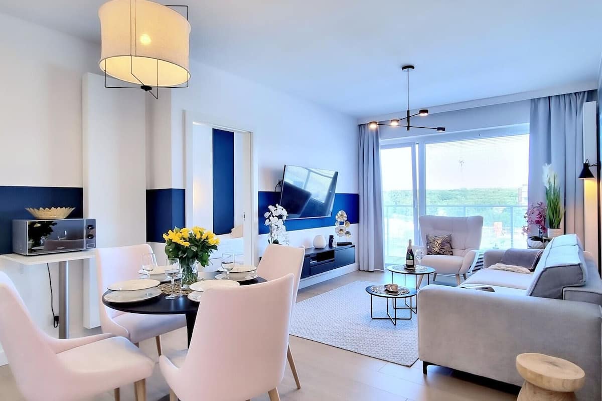 Comfort-Apartment (A201) | Wohnbereich | 40-Zoll-Smart-TV mit Digitalempfang