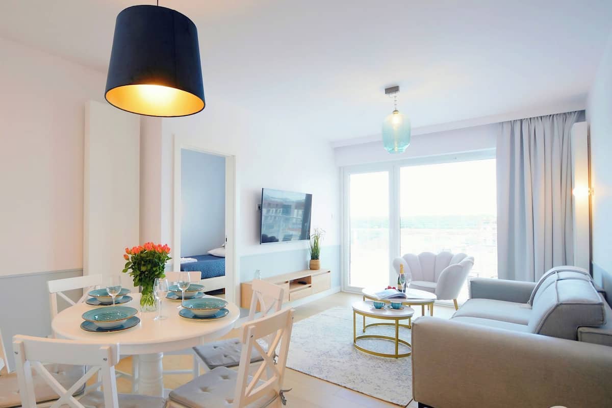 Comfort-Apartment (A401) | Wohnbereich | 40-Zoll-Smart-TV mit Digitalempfang