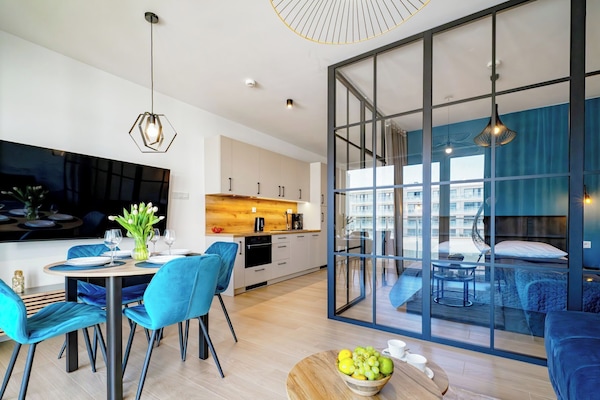 Studio Suite, 1 Queen Bed with Sofa bed, Kitchenette (D211)