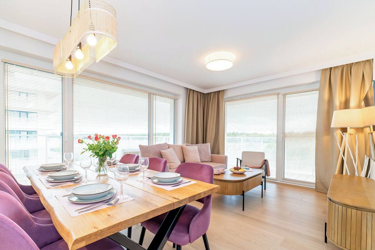 Comfort-Apartment (E214) | Wohnbereich | 40-Zoll-Smart-TV mit Digitalempfang