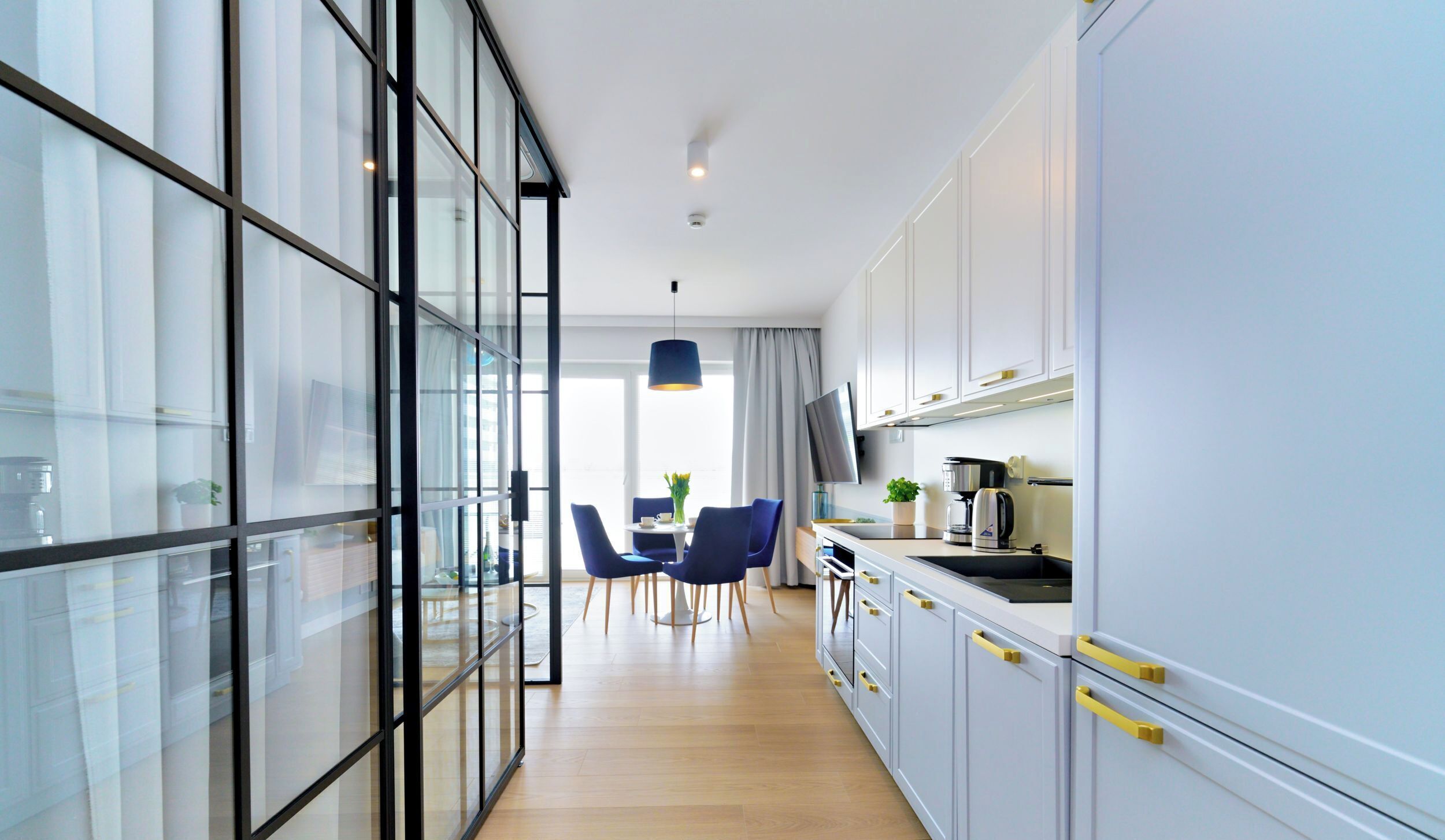 Studio Suite, 1 Queen Bed with Sofa bed, Kitchenette (C007) | Private kitchen | Full-size fridge, oven, stovetop, dishwasher