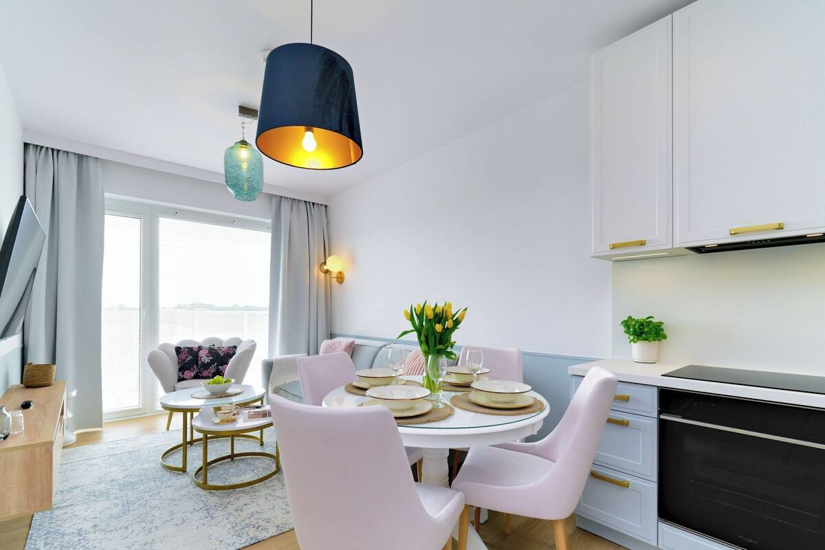 Classic Apartment, Courtyard View (A402) | Living area | 40-inch Smart TV with digital channels