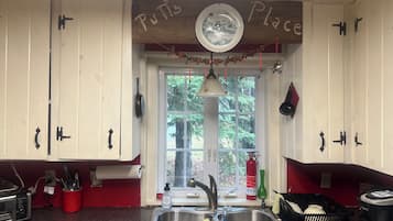 Mikrowelle, Ofen, Herdplatte, Geschirrspüler