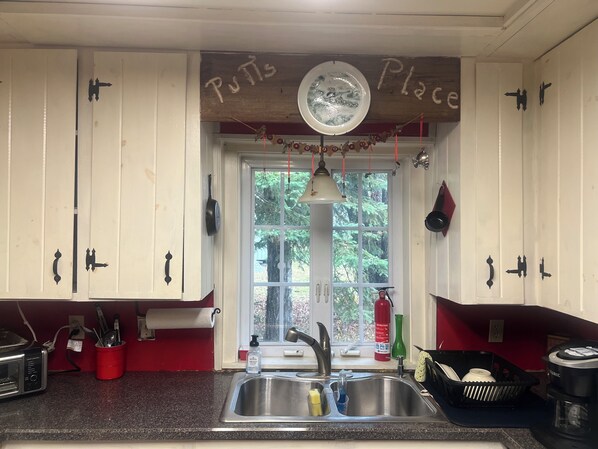 Mikrowelle, Ofen, Herdplatte, Geschirrspüler