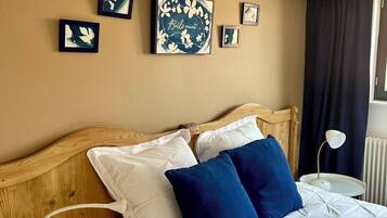 4 slaapkamers, een strijkplank/strijkijzer, wifi, beddengoed