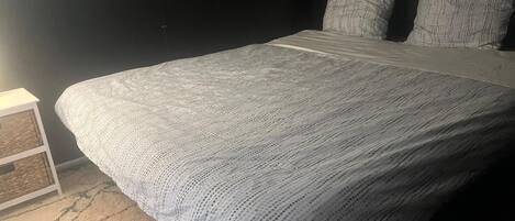 Internet, bed sheets