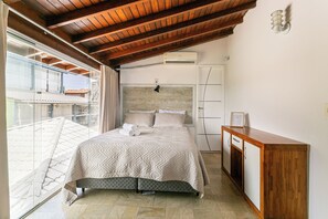 مكواة/لوح كي وواي فاي وملاءات أسرّة