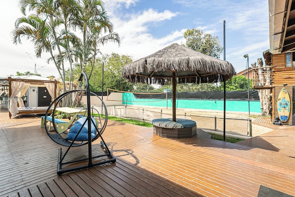 تناول الطعام بالخارج