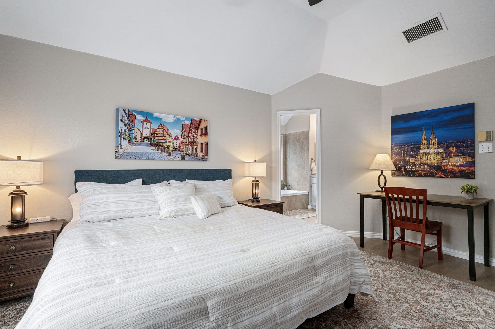 4 Schlafzimmer, Bügeleisen/Bügelbrett, Reisekinderbett, WLAN