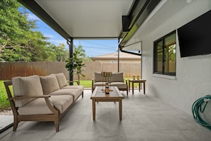 Terrace/patio - Tropical Retreat Naples, FL - Private heated pool & patio with outdoor living (Naples)