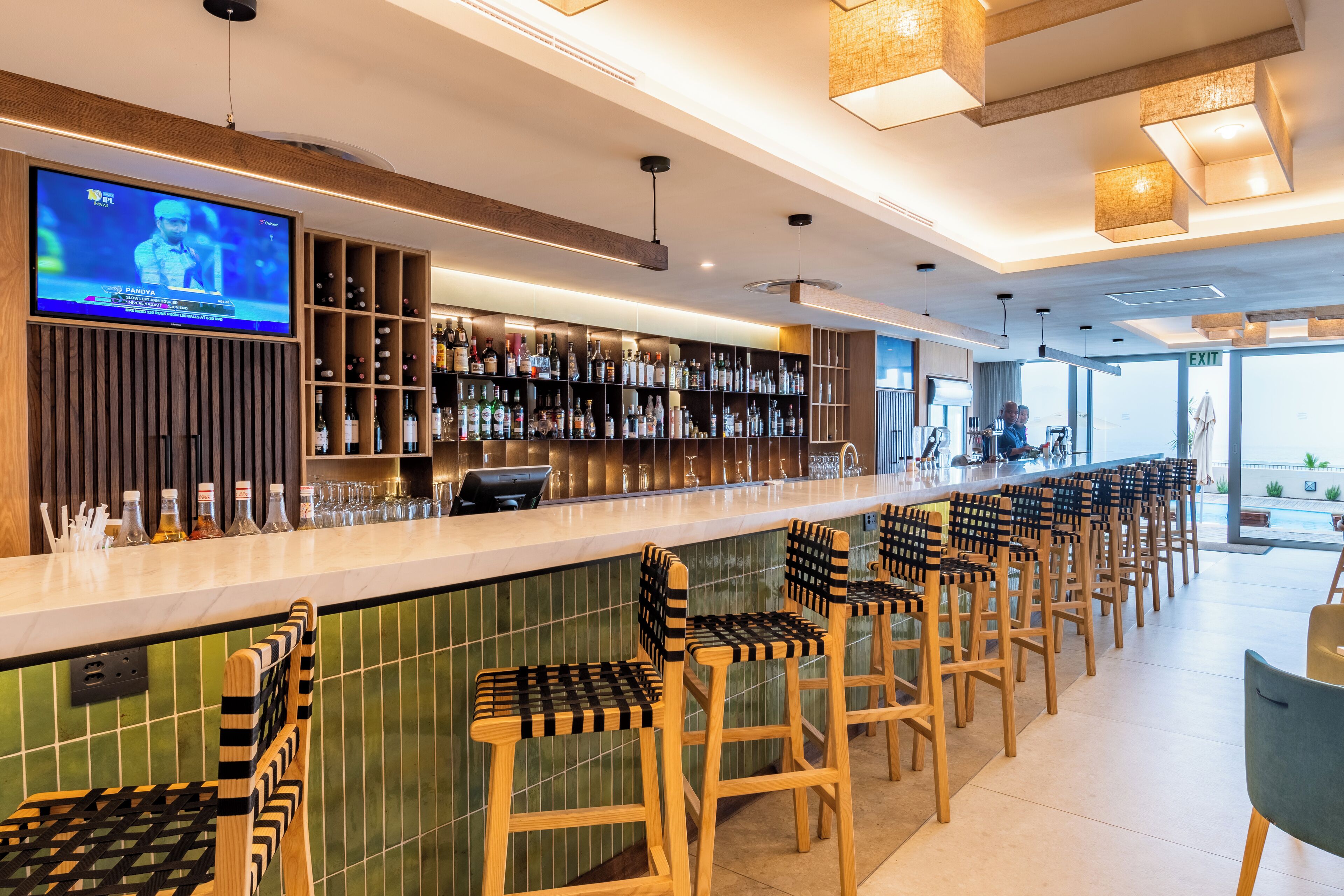 Apartment, 4 Bedrooms, Balcony, Lake View | Bar (on property)