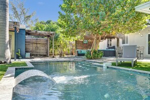 Outdoor pool, a heated pool