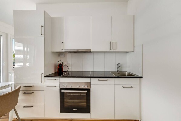 冰箱、烤箱、炉灶、洗碗机