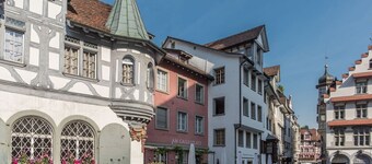 Top modern apartment very central to the fair