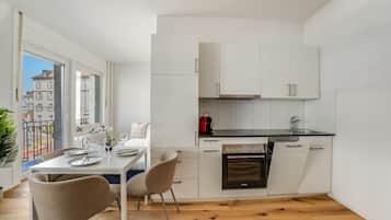 Kühlschrank, Ofen, Herdplatte, Geschirrspüler