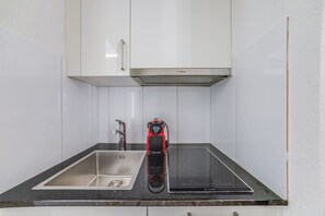 冰箱、烤箱、炉灶、洗碗机