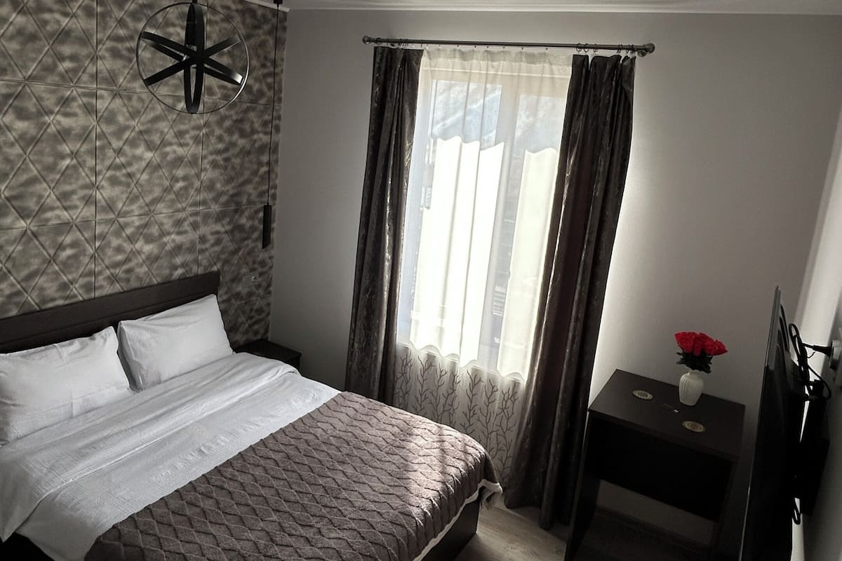 Double Room, Mountain View | Free WiFi