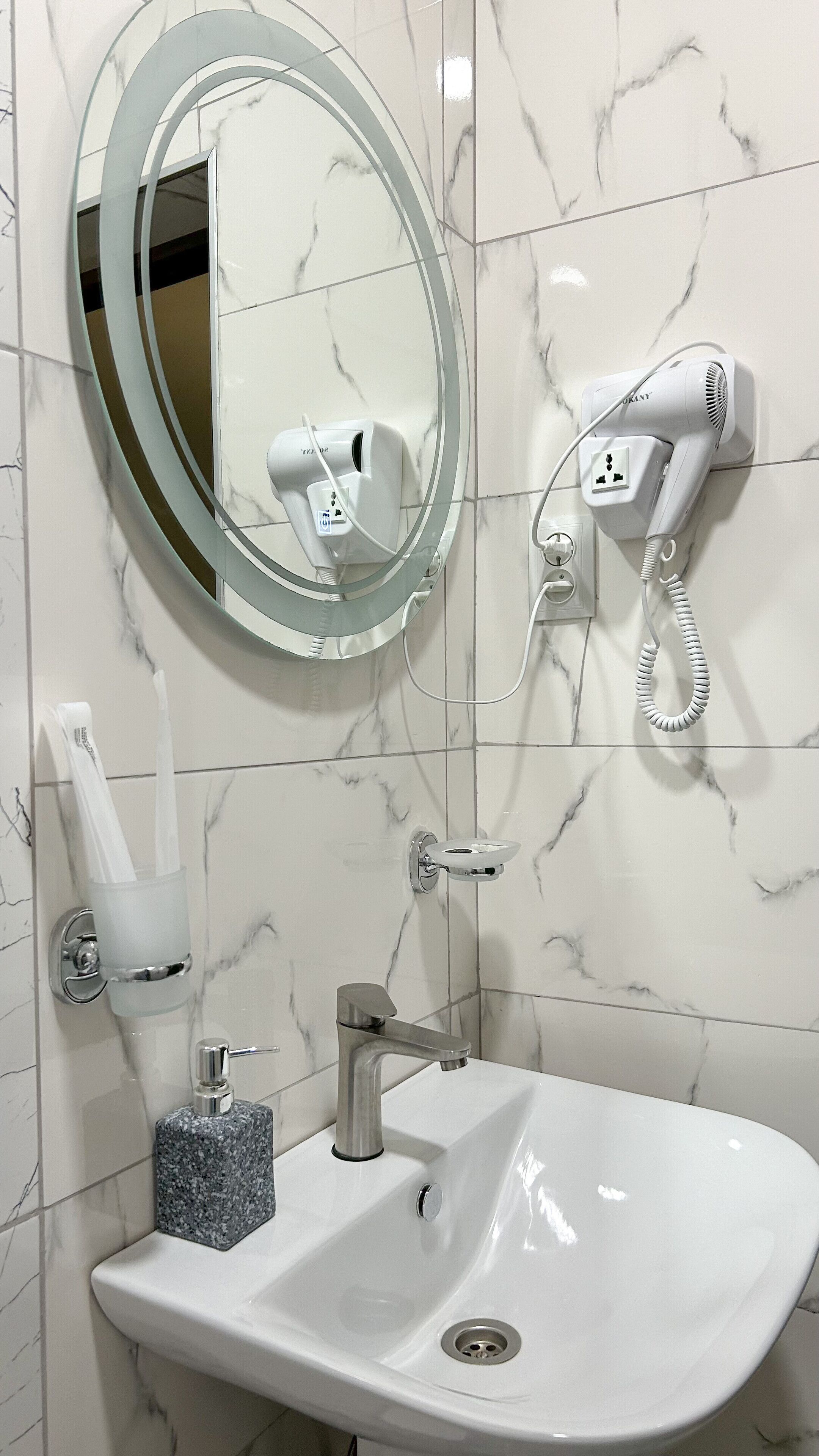 コンフォート シングルルーム マウンテンビュー | バスルーム | スリッパ