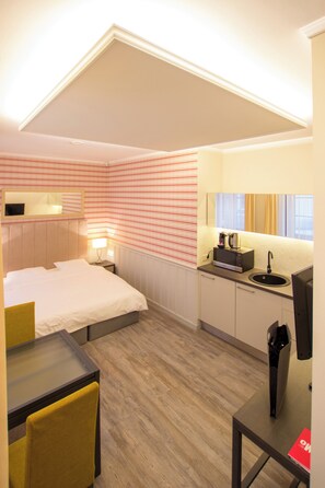 Fer et planche à repasser, Wi-Fi, draps fournis