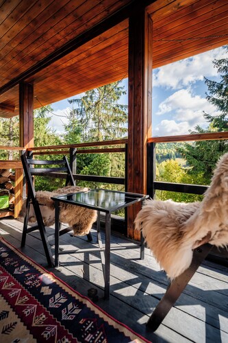 Home in the mountains -Casa Familiei-for your family and friends. Pet friendly!