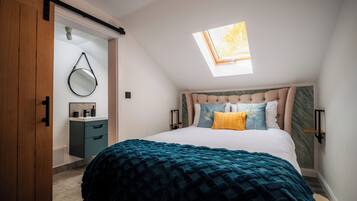 5 chambres, fer et planche à repasser, Wi-Fi, draps fournis