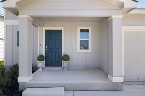 Exterior detail - Vacation Goooooals! @ Big Blue 3BR + Game Room (San Antonio)