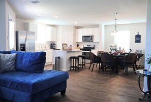 Interior - Vacation Goooooals! @ Big Blue 3BR + Game Room (San Antonio)