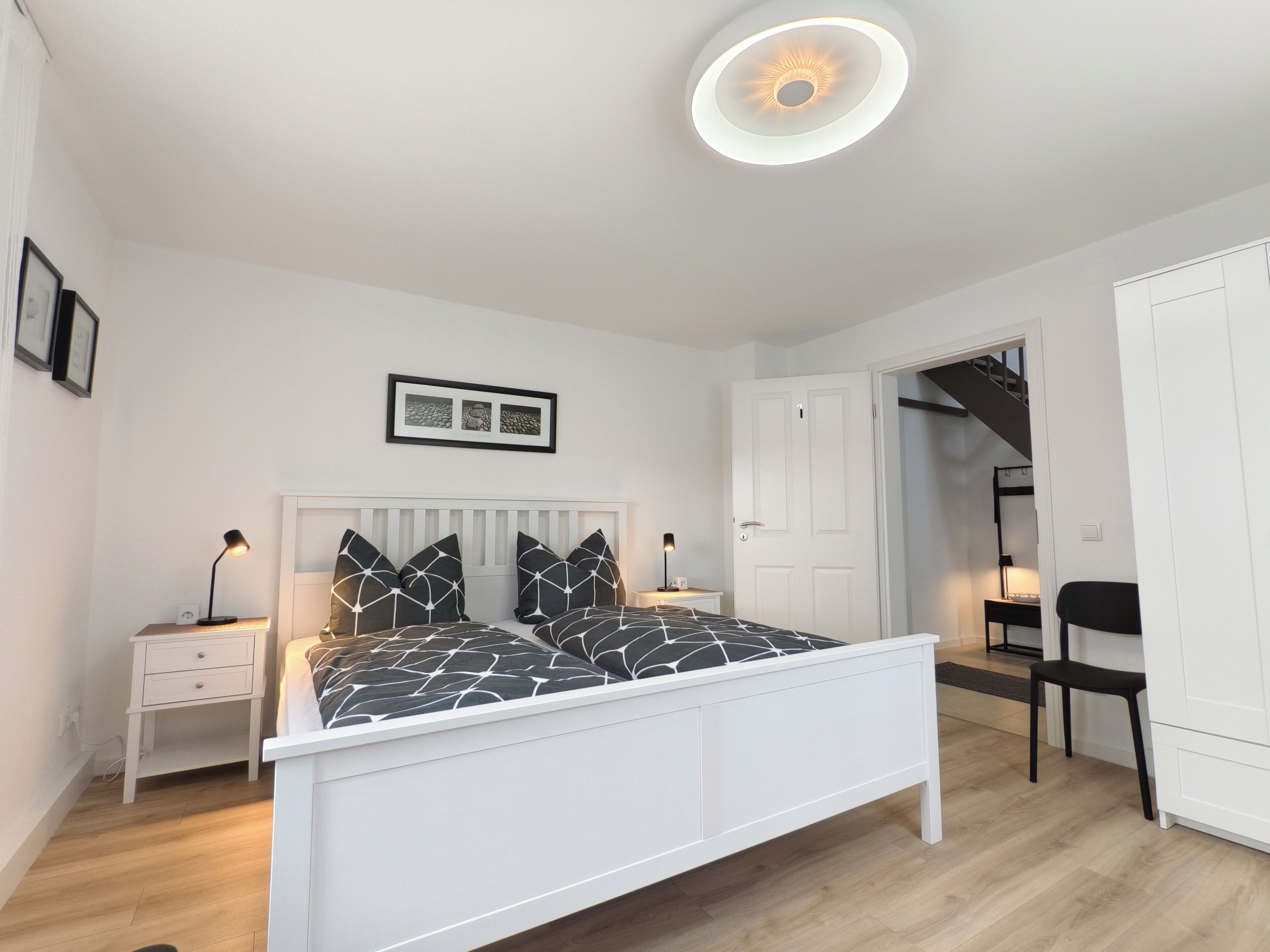 Schlafzimmer 1, Doppelbett, EG