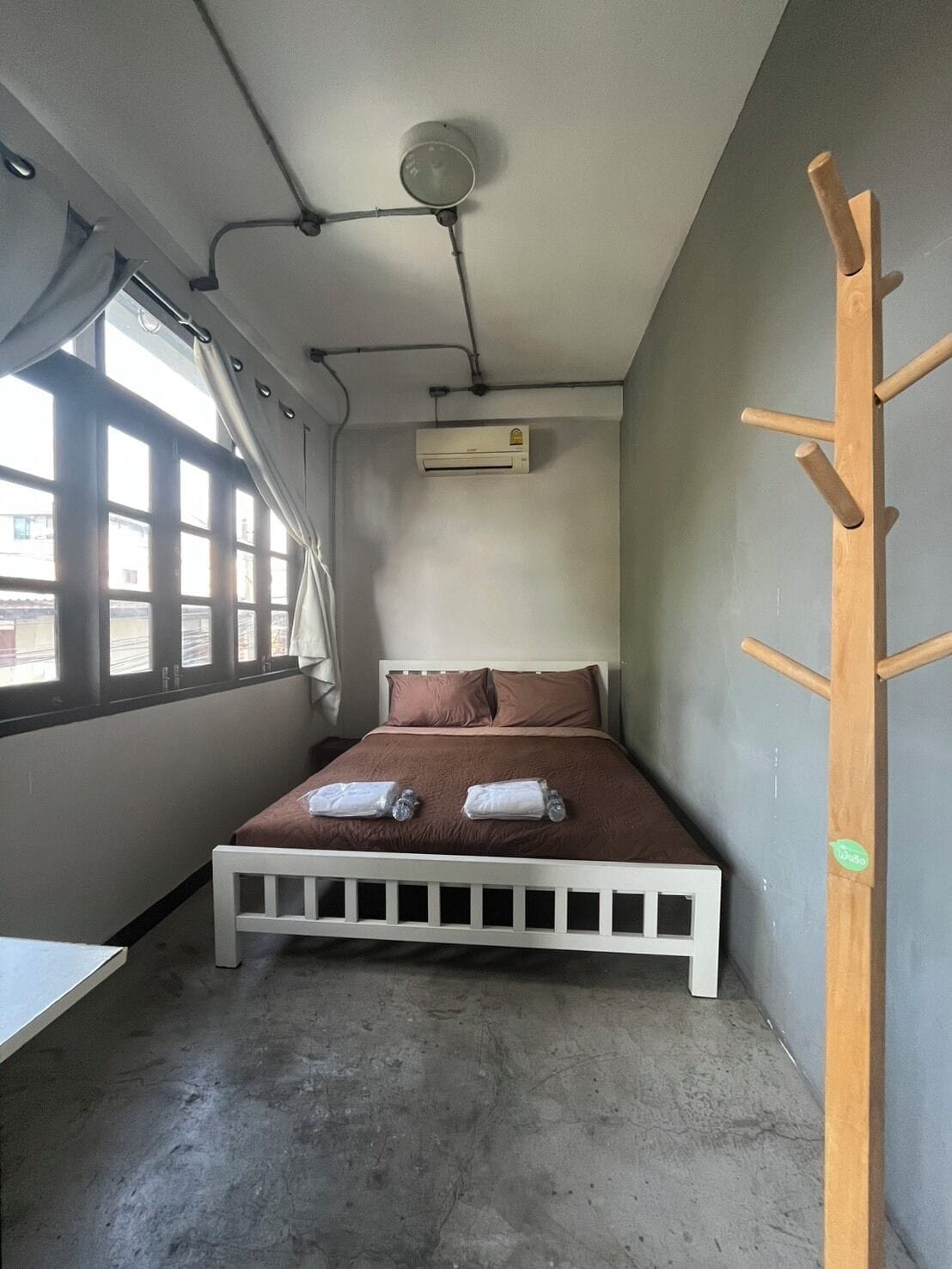 Basic Single Room | Free WiFi