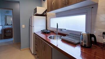 Microondas, placa de cocina