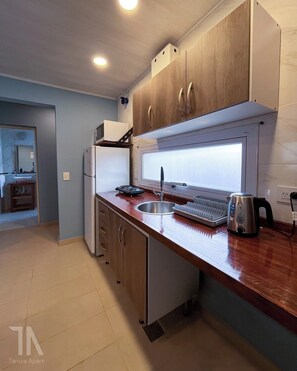 Microondas, placa de cocina