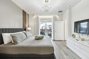 5 bedrooms - 5 BD En-suites, Game Room, Pool, Sleeps 14, Disney (Clermont)