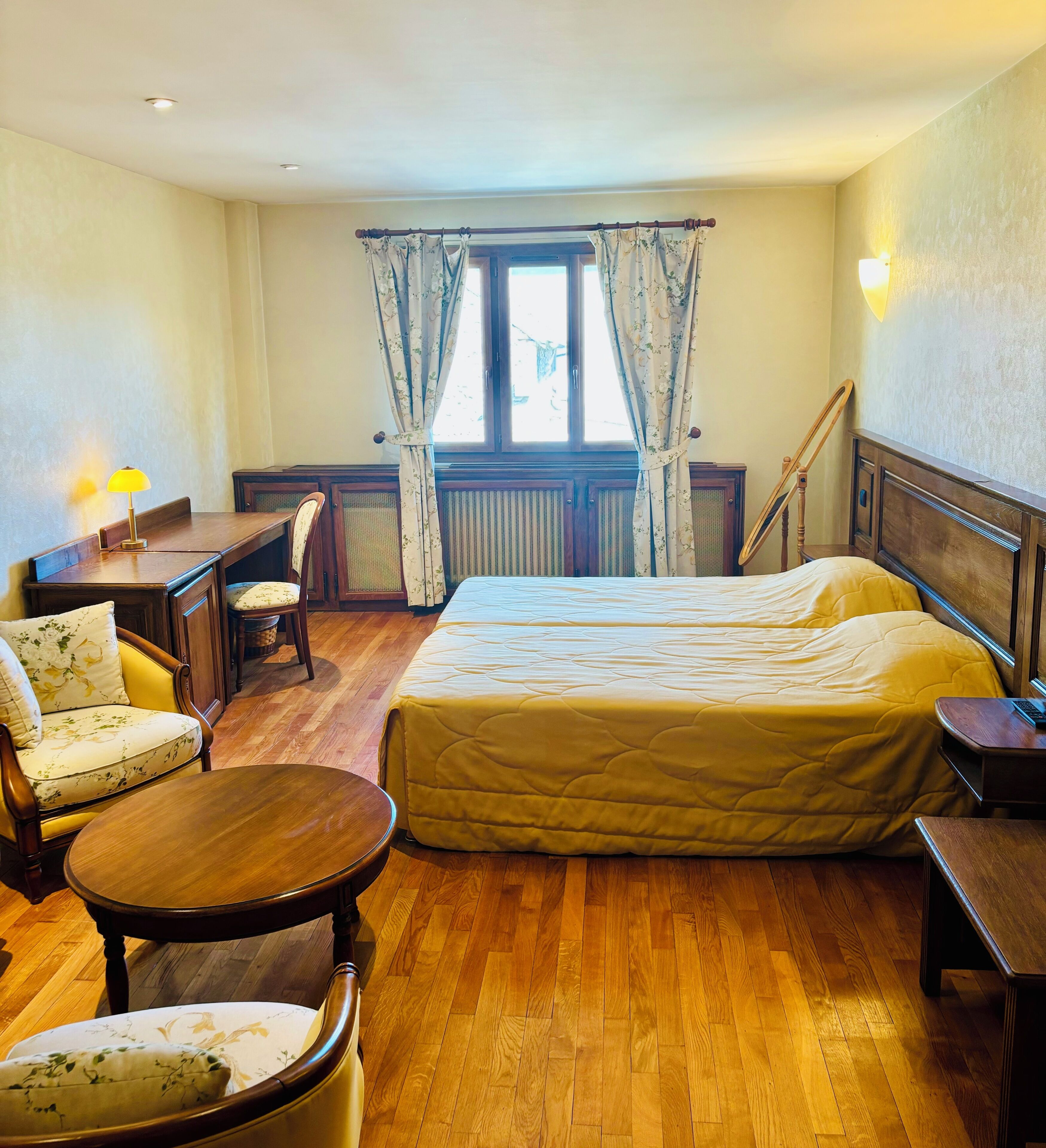 Standard Double Room, Non Smoking | In-room safe, blackout drapes, soundproofing, iron/ironing board