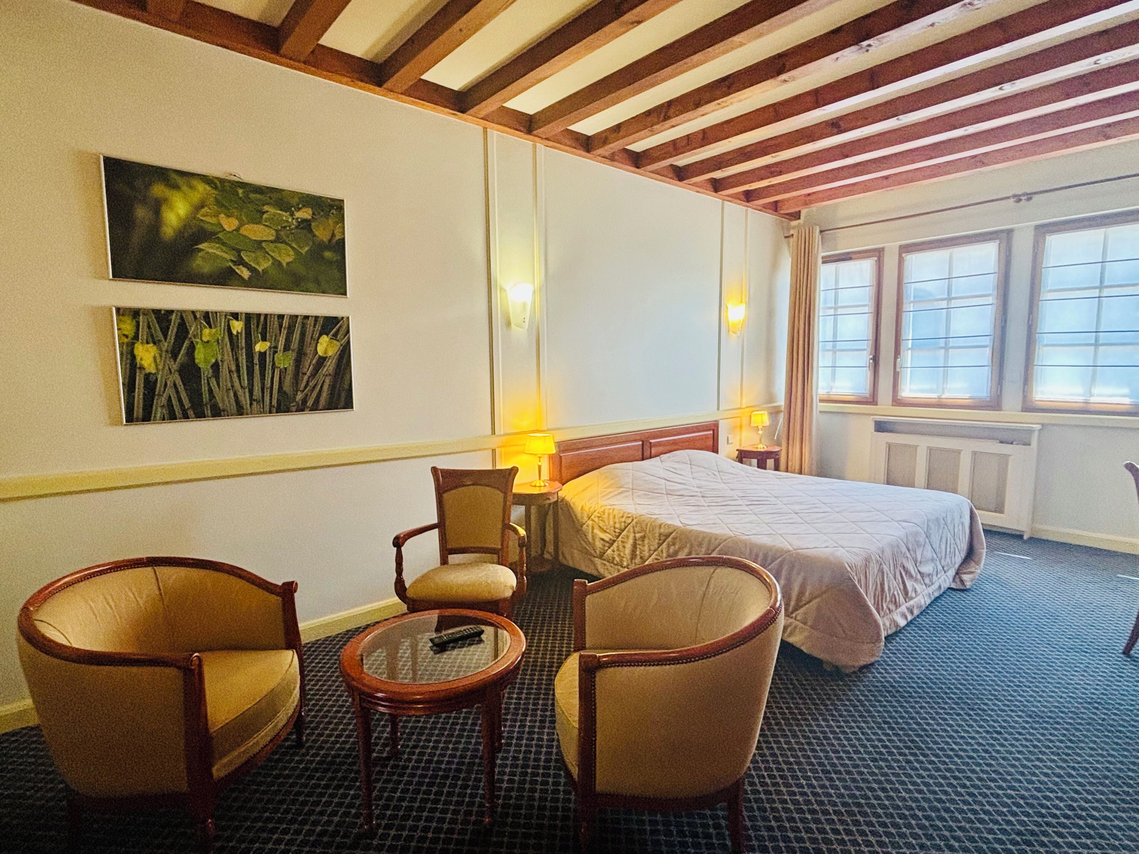 Double Room, Non Smoking | In-room safe, blackout drapes, soundproofing, iron/ironing board